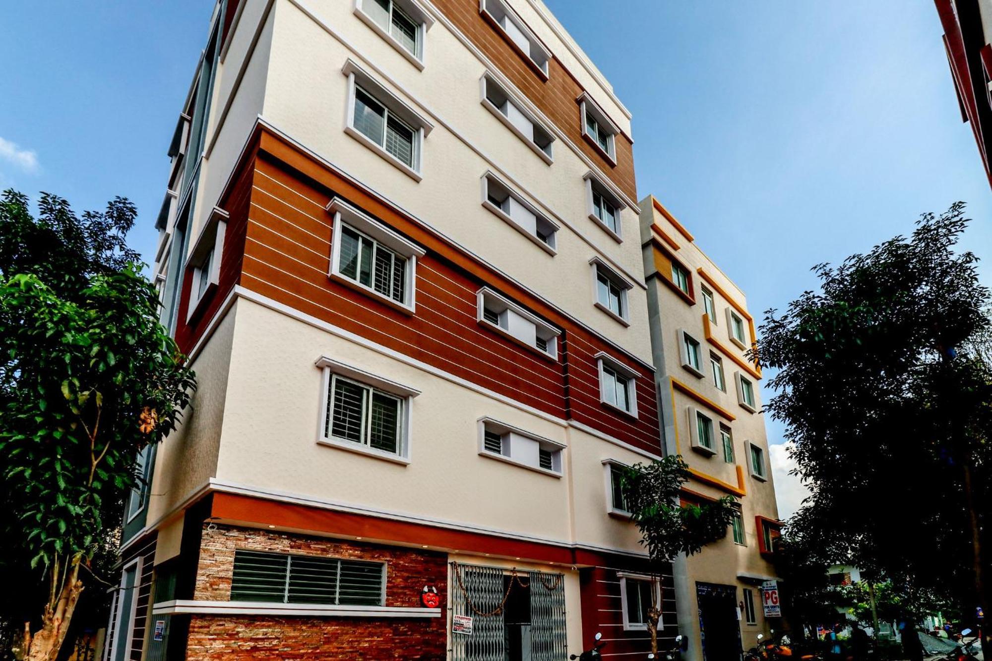Capital O N R Residency Hotel Yelahanka Eksteriør billede