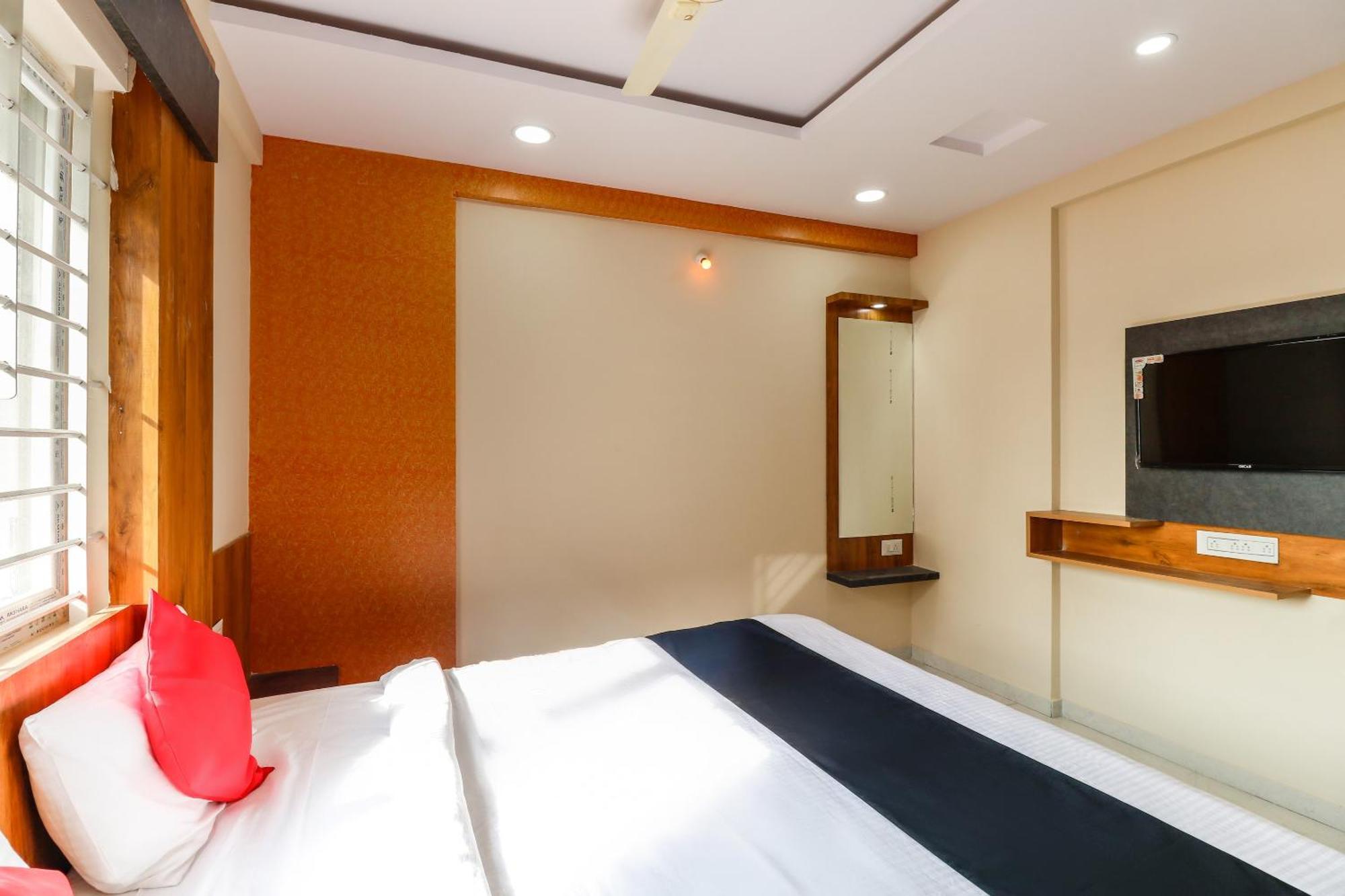Capital O N R Residency Hotel Yelahanka Eksteriør billede