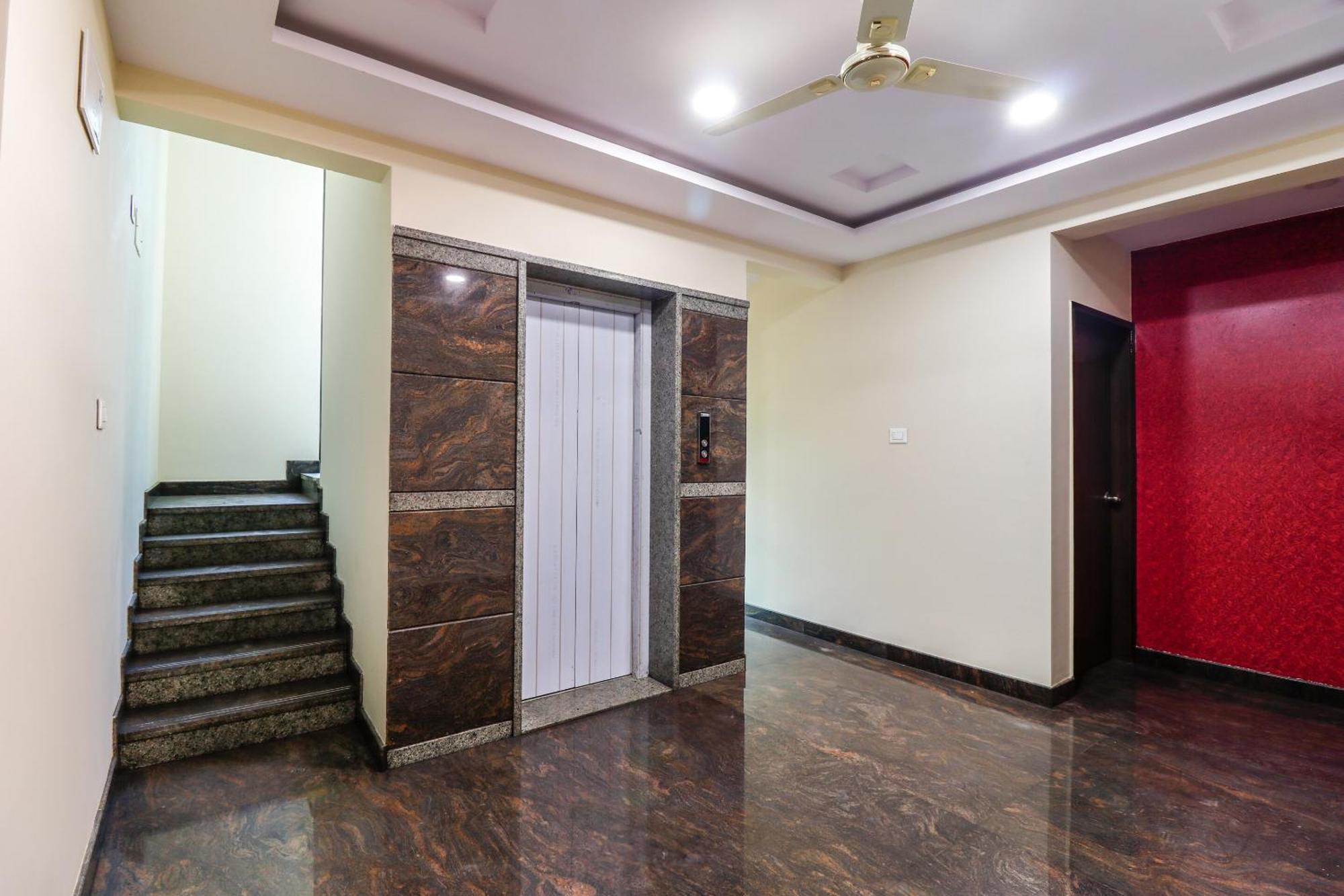 Capital O N R Residency Hotel Yelahanka Eksteriør billede